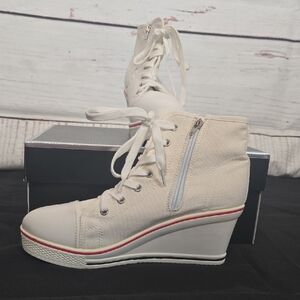 Women's Cream Lace-Up Wedge Sneakers with Side Zip